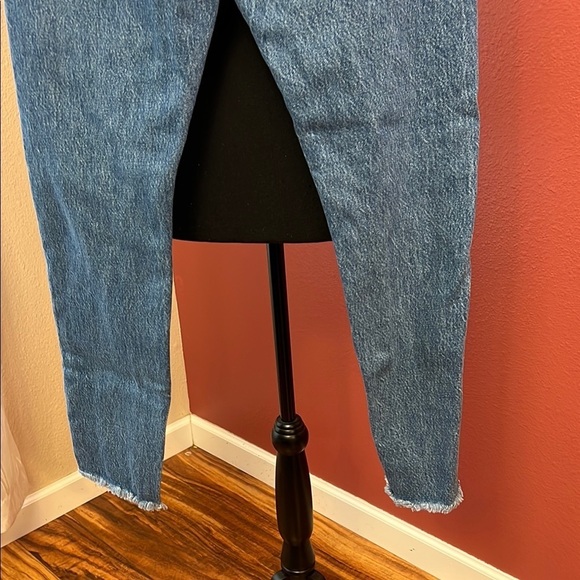 LEVI'S Wedgie Icon Fit High Waist Straight Leg Jeans Size 29 - Picture 5 of 12